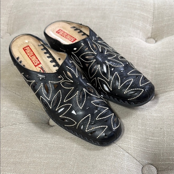 Pikolinos Black Leather Cut Out Embroidered Slip On Mule Size 37 - Picture 1 of 11